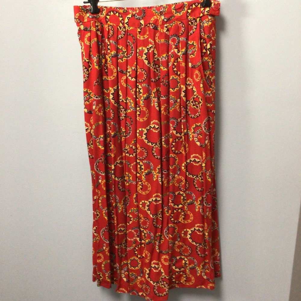Petite Sophisticate - Red skirt with circles and triangles of yellow and black - Picture 3 of 10
